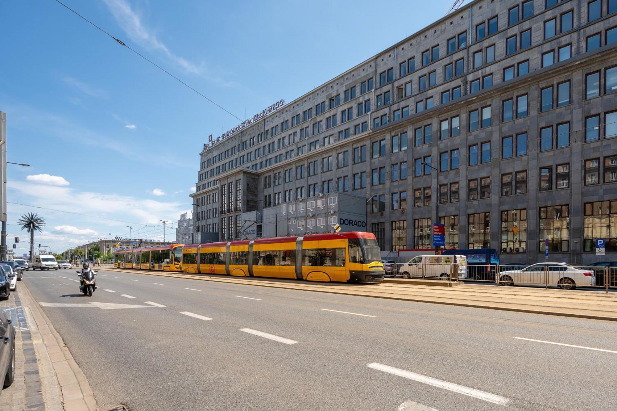 Jess Inn Hostel Rondo Charles De Gaulle Варшава Екстер'єр фото
